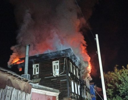 Два человека погибли во время крупного ночного пожара в Уфе