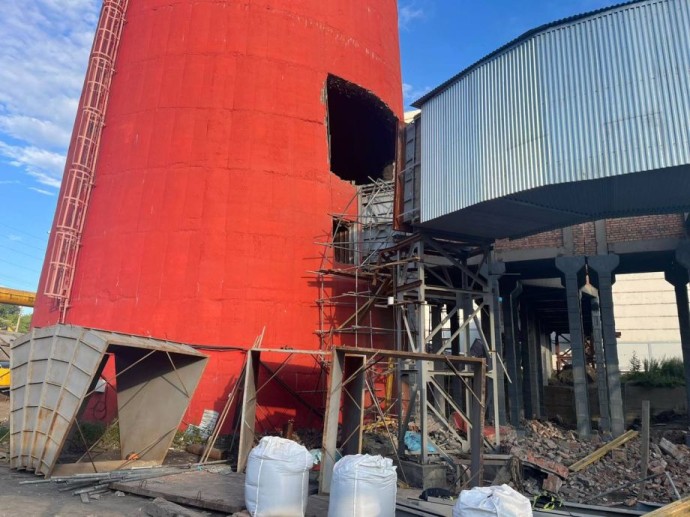 Несколько человек сорвались с высоты на владивостокской ТЭЦ-2