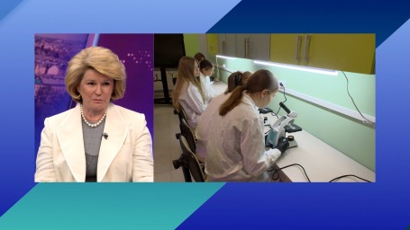 Ирина Потехина об оснащении школ лабораториями: Мы подаём пример всей стране