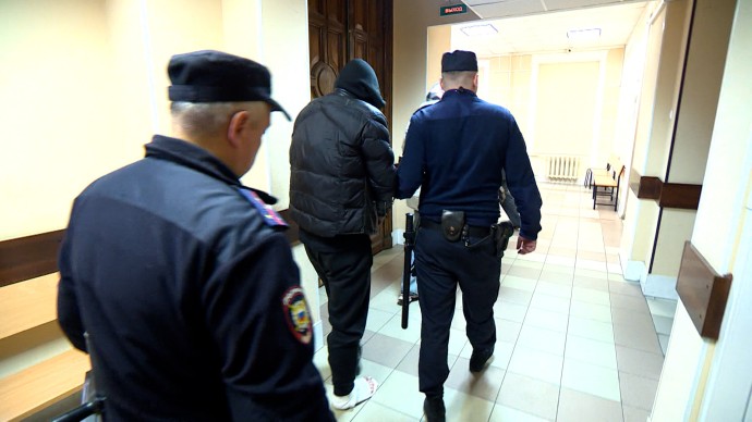 В СИЗО до декабря: водитель, утопивший «Порше» с девушкой в Фонтанке, оказался злостным нарушителем ПДД В СИЗО до декабря: водитель, утопивший «Порше» с девушкой в Фонтанке, оказался злостным нарушителем ПДД