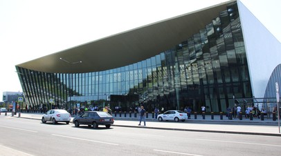 Аэропорт Саратова приостановил приём и отправку самолётов