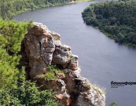 В Башкирии 8-летний ребенок сорвался с трехметровой скалы