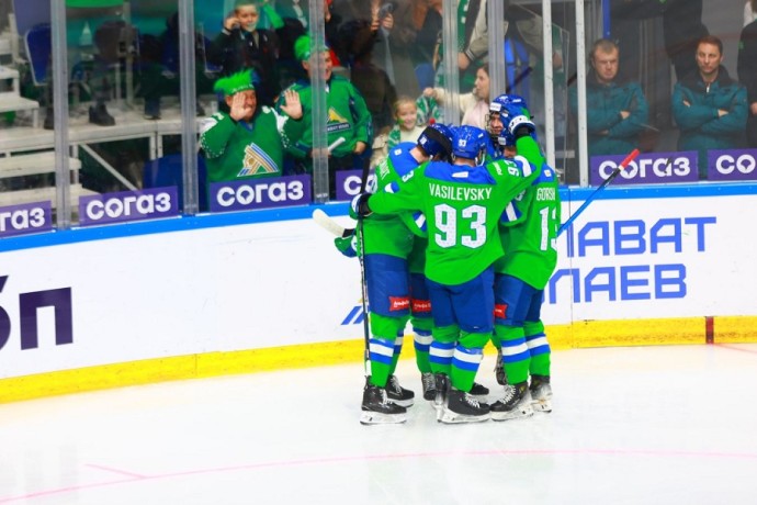 "Салават Юлаев" разгромил "Адмирал" с "сухим" счётом и поднялся в зону плей-офф "Салават Юлаев" разгромил "Адмирал" с "сухим" счётом и поднялся в зону плей-офф