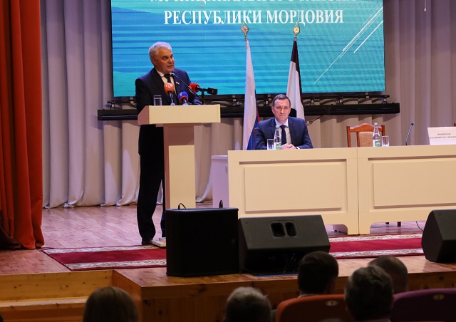 Александр Ломаткин избран главой Большеберезниковского района
