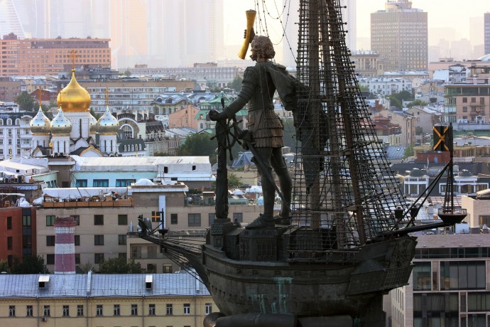 Москвичи предложили перенести памятник Петру I «на могилу автора»