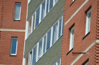 Уфимец выкинул ребенка с 4 этажа