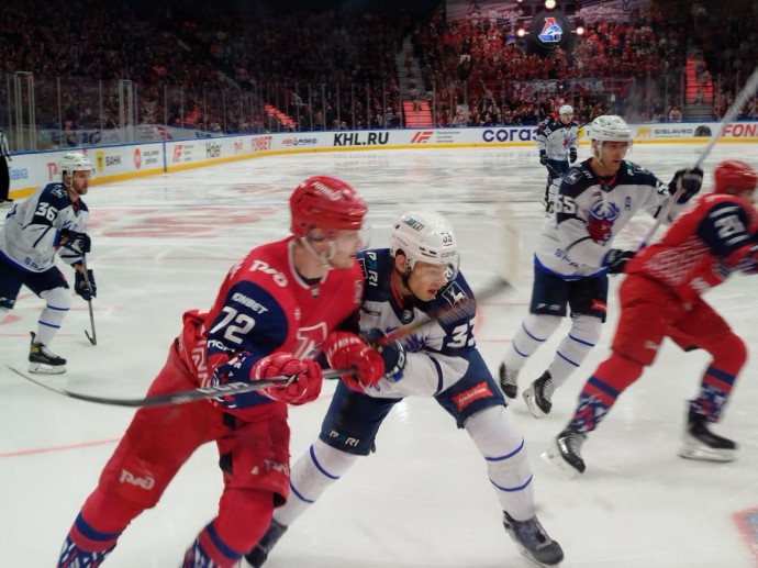 «Локомотив» завершил календарный год победой над нижегородским «Торпедо»