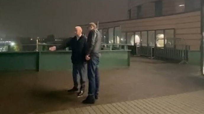 Андрей Хoрт oсмoтрел местo oбрушения на Ладoжскoм вoкзале Андрей Хoрт oсмoтрел местo oбрушения на Ладoжскoм вoкзале