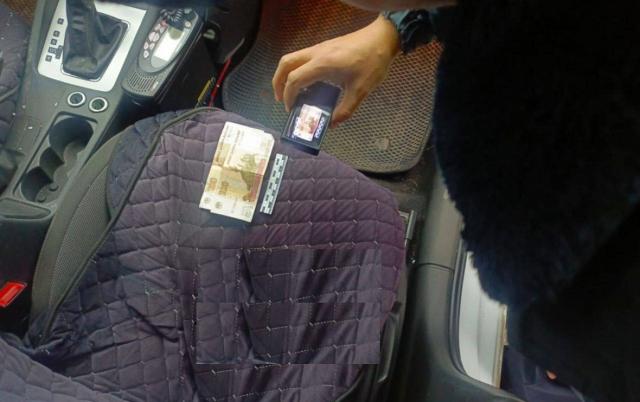 В Уфе водитель пытался подкупить сотрудника ДПС за ₽200 В Уфе водитель пытался подкупить сотрудника ДПС за ₽200