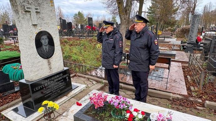 В Туле почтили память погибших сотрудников полиции