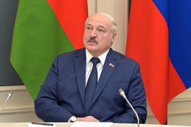 Семейный обед в Пекине: загадочный визит белорусского лидера в Пекин вызвал множество вопросов