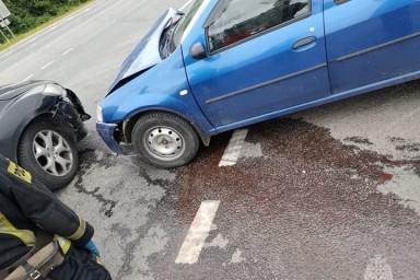 В Сафоновском округе Смоленской области столкнулись две легковушки