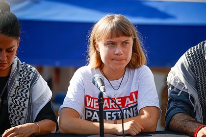 Задержанную в Израиле Грету Тунберг посадили в камеру с клопами. Флотилия активистки в третий раз не смогла доплыть до Газы