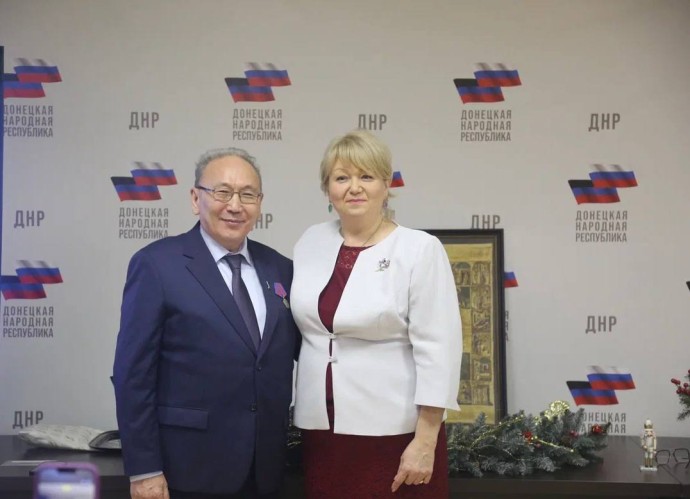 Постпред Якутии при президенте России Андрей Федотов отмечен государственной наградой ДНР