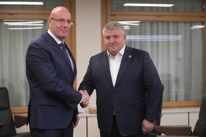 Александр Дронов и Дмитрий Чернышенко обсудили ряд важных тем Александр Дронов и Дмитрий Чернышенко обсудили ряд важных тем