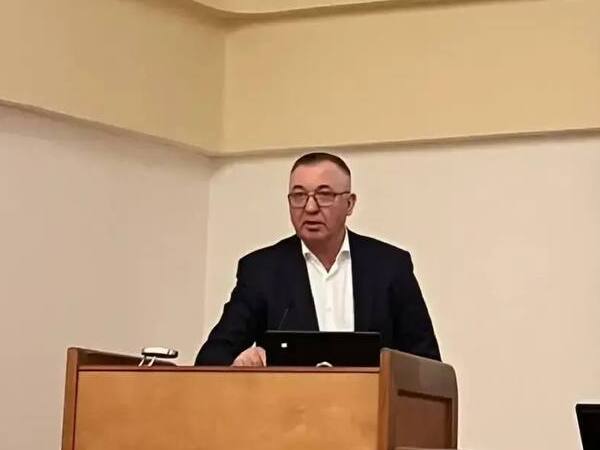 Депутаты Народного Хурала: Баклан или байкальский омуль? Время действовать!
