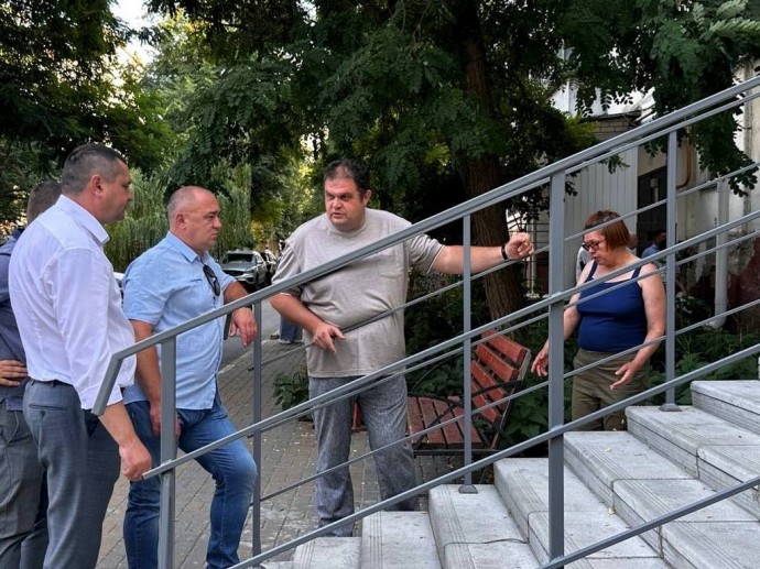 В Белгороде прошла общественная приёмка капремонта в доме на Щорса