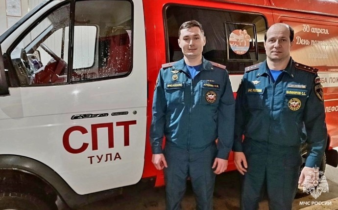 В Туле спасатели помогли женщине, которая перелезла через перила балкона на 12 этаже