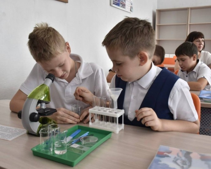 Свыше 870 профильных классов открыто в воссоединенных регионах России Свыше 870 профильных классов открыто в воссоединенных регионах России