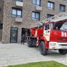 Стали известны подробности спасения собаки с 10-го этажа дома в Южно-Сахалинске