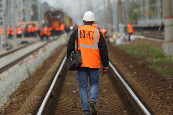За сломанные ограждения вдоль ж/д путей будут штрафовать