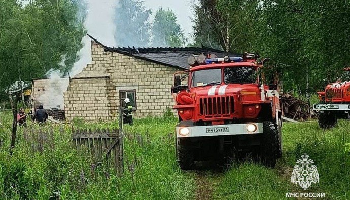 Пожары 22 июня произошли в деревне Горячкино и селе Борщевка