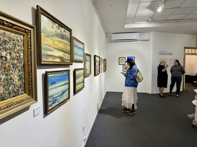 Выставка Вениамина Гончаренко «Далёкое близкое» открылась во Владивостоке