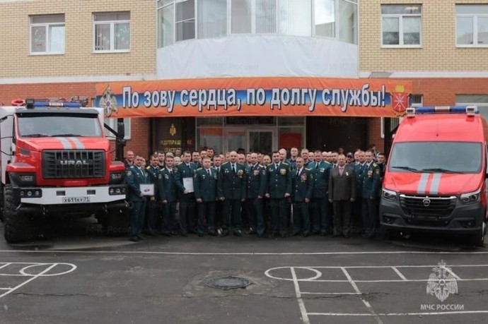 Более 50 огнеборцев получили награды в профессиональный праздник