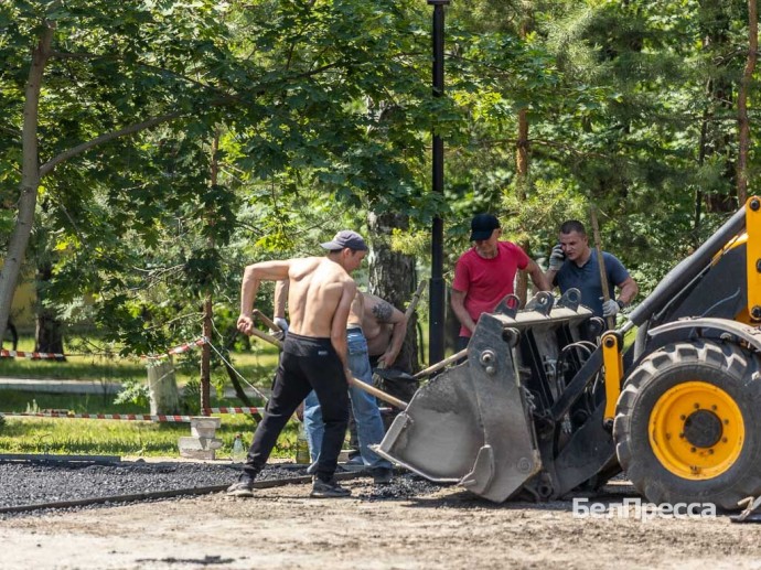 В Бирюче преображают центральный парк отдыха имени Ленина