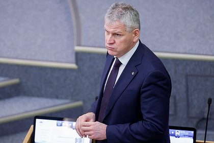 В Госдуме отреагировали на появление в продаже косметики с запрещенным составом