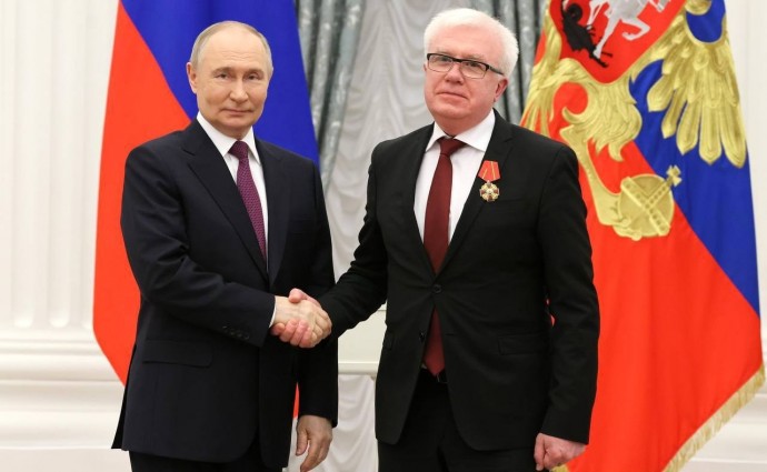 Владимир Путин наградил Алексея Левыкина орденом Александра Невского