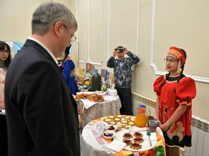 В Улан-Удэ стартовал конкурс-этнофестиваль «Цвети, моя Бурятия!» В Улан-Удэ стартовал конкурс-этнофестиваль «Цвети, моя Бурятия!»