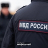 Полицейские вызволили из квартиры астраханца, которому требовалась медпомощь
