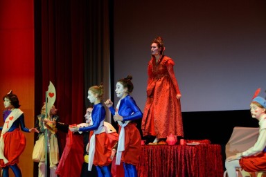 Постановка на языке жестов и урок добра: в Москве прошли Дни инклюзии