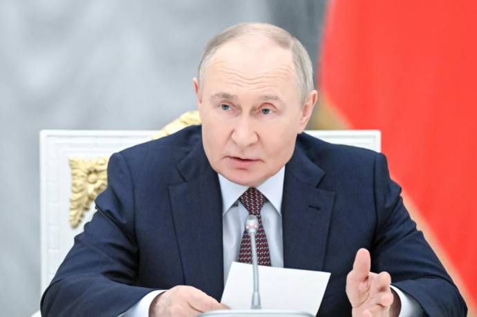 Президент обсудил с членами Совбеза разработку ресурсов на морском дне Президент обсудил с членами Совбеза разработку ресурсов на морском дне