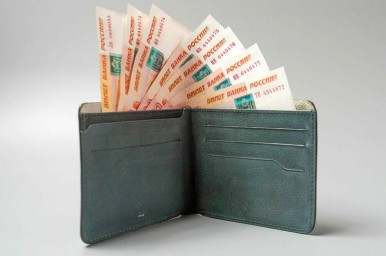 Росстат: Средняя зарплата в России приблизилась к ста тысячам рублей