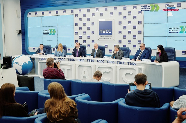 Управленцев из Мордовии приглашают поучаствовать в конкурсе «Лидеры России. Команда» Управленцев из Мордовии приглашают поучаствовать в конкурсе «Лидеры России. Команда»