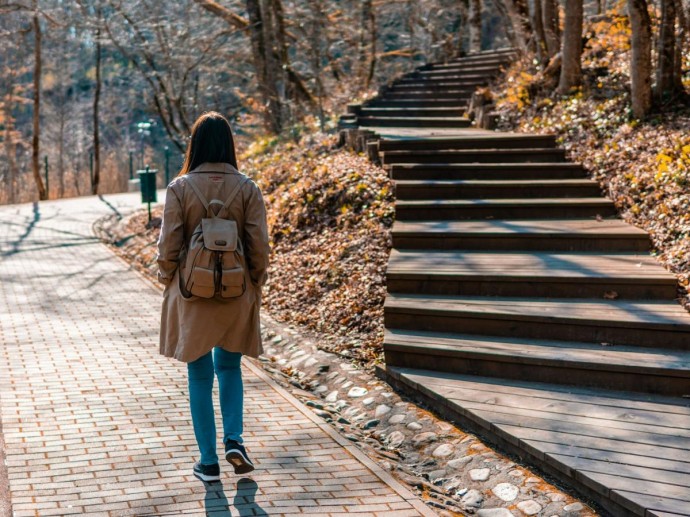 На недостаточную пользу ходьбы после 40 лет указала кардиолог Перельо