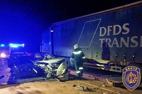 На месте смертельной аварии в Приамурье работали спасатели