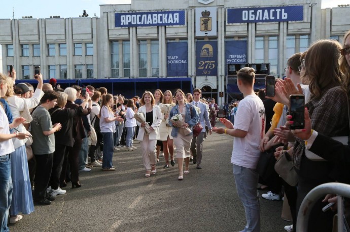 Праздник для выпускников школ области прошел на главной площади Ярославля
