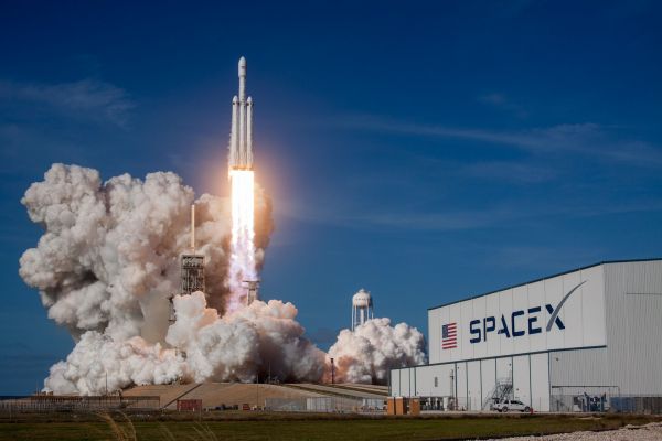 Washington Post: NASA и Пентагон обратились к конкурентам SpaceX