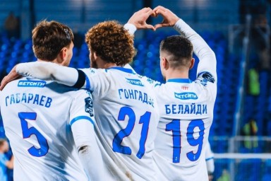 "Факел" завершил год в Первой лиге на первом месте с преимуществом в 7 очков над "Уралом"