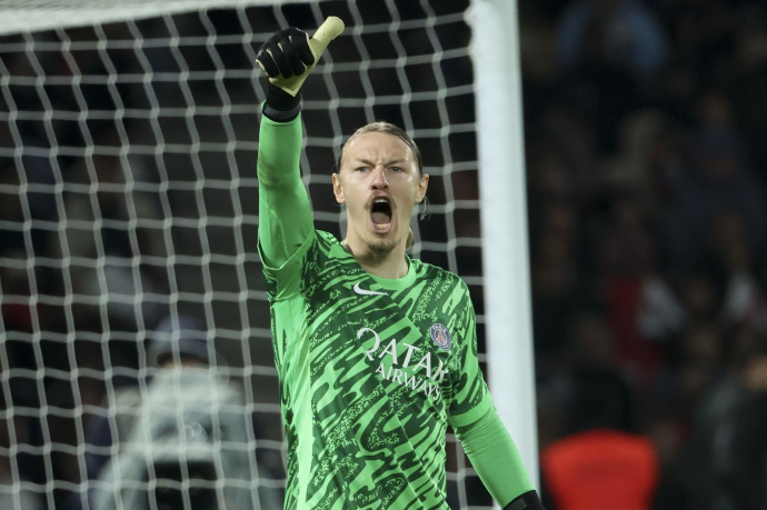 Кварацхелия оценил игру Сафонова в матче ПСЖ и "Атлетика"