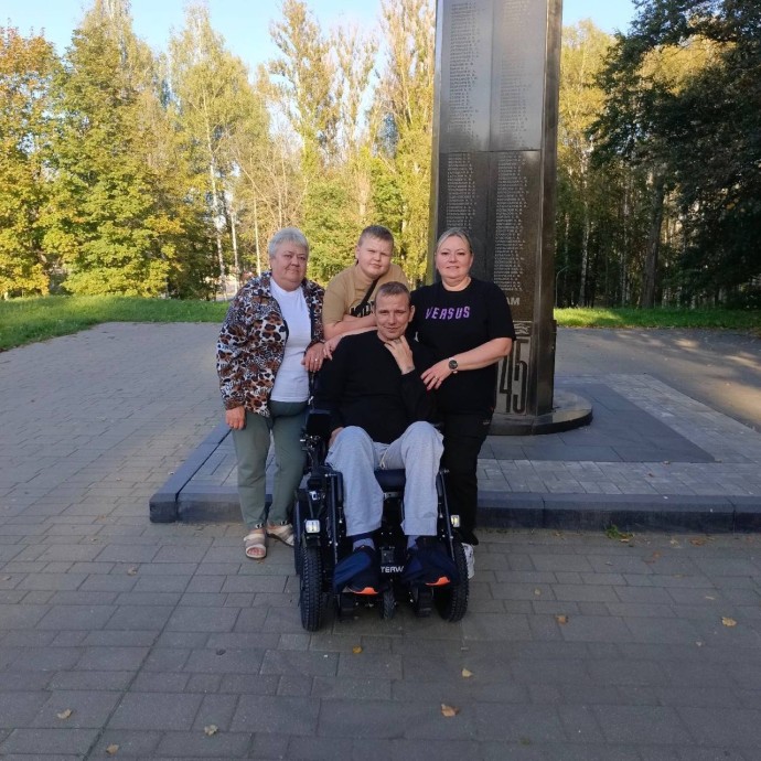 Ярославский филиал фонда «Защитники Отечества» помог ветерану СВО получить вездеходную коляску Ярославский филиал фонда «Защитники Отечества» помог ветерану СВО получить вездеходную коляску