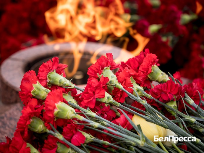 В Белгородской области ещё на пяти воинских захоронениях зажгли Вечный огонь