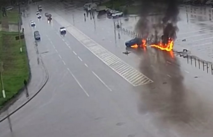 В Магнитогорске водитель выпрыгнул из горящего автомобиля