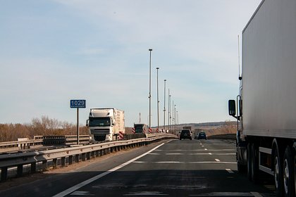 За месяц из Казахстана в Россию въехали 3485 груженых фур без необходимых документов За месяц из Казахстана в Россию въехали 3485 груженых фур без необходимых документов