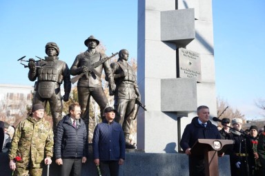 В Иркутске появилась аллея Памяти на площади Декабристов