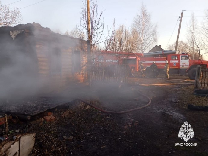 На пожаре в Башкирии внуки спаслись, но бабушка погибла