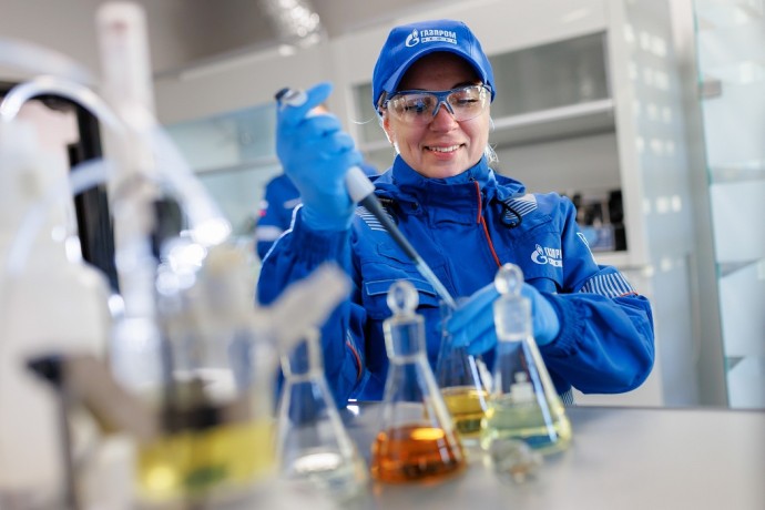 «Газпром нефть» в 2025 году увеличила на 8% поставки топлива в северные регионы России